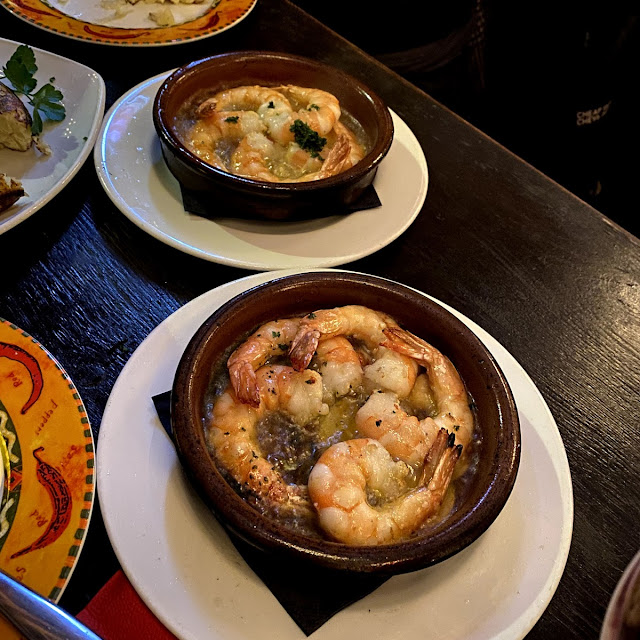 Gumbo Prawns in Hot Garlic