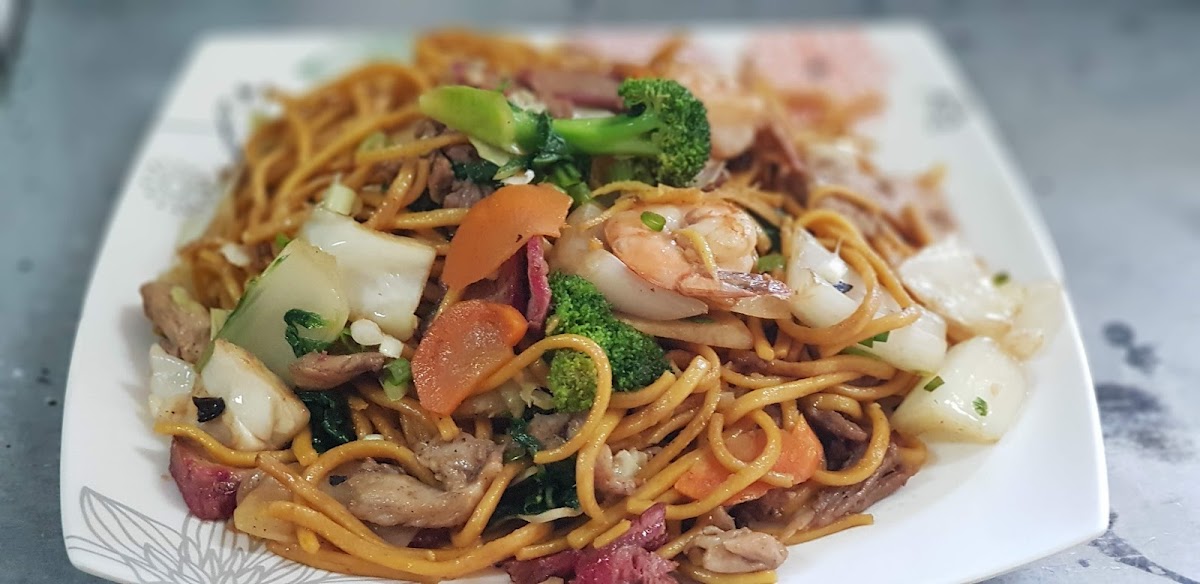 Eat Time Chinese Restaurant - Photo 2