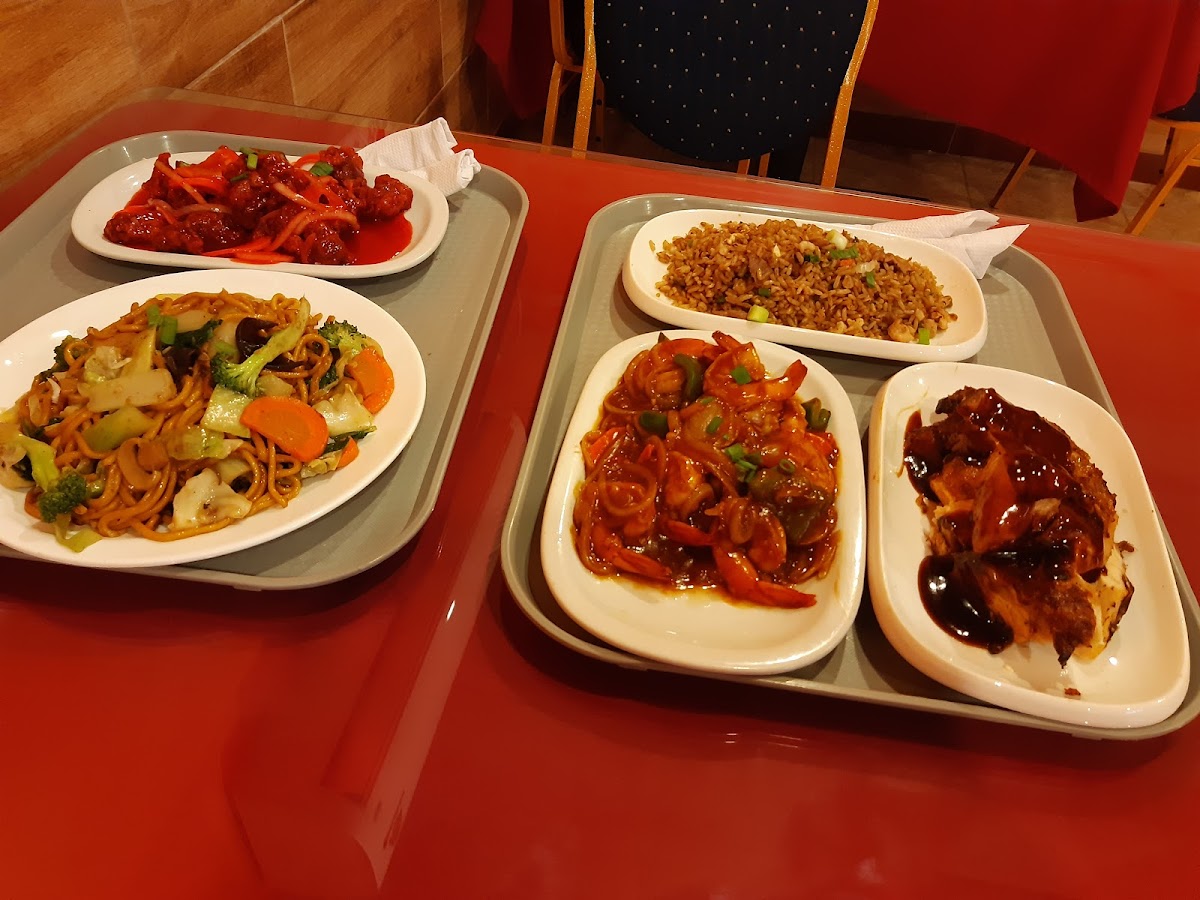 Eat Time Chinese Restaurant - Photo 7