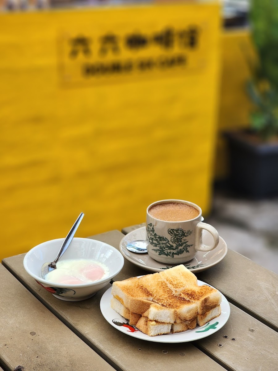 77 Breakfast & Brunch - Photo 2