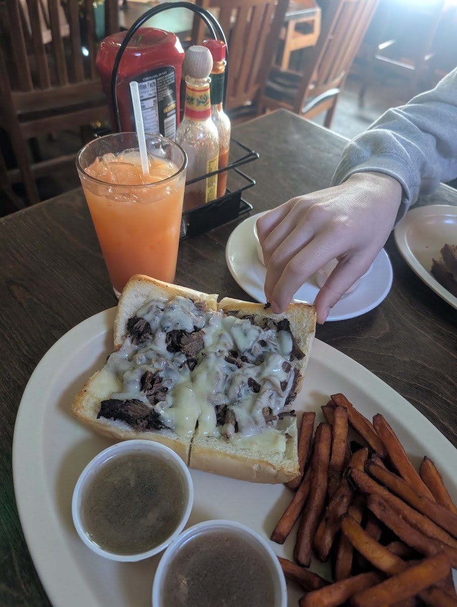 Teddy O’Brian’s - Photo 3