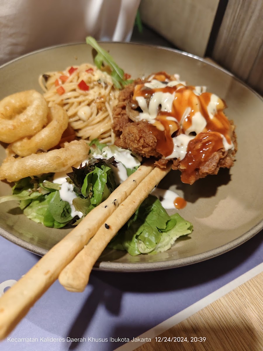 Tamani Cafe Citra Garden 6 - Photo 4