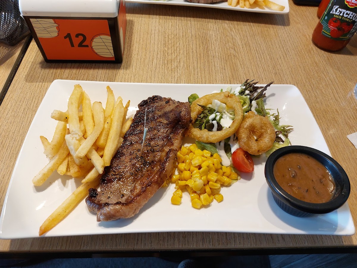 Tamani Cafe Citra Garden 6 - Photo 5