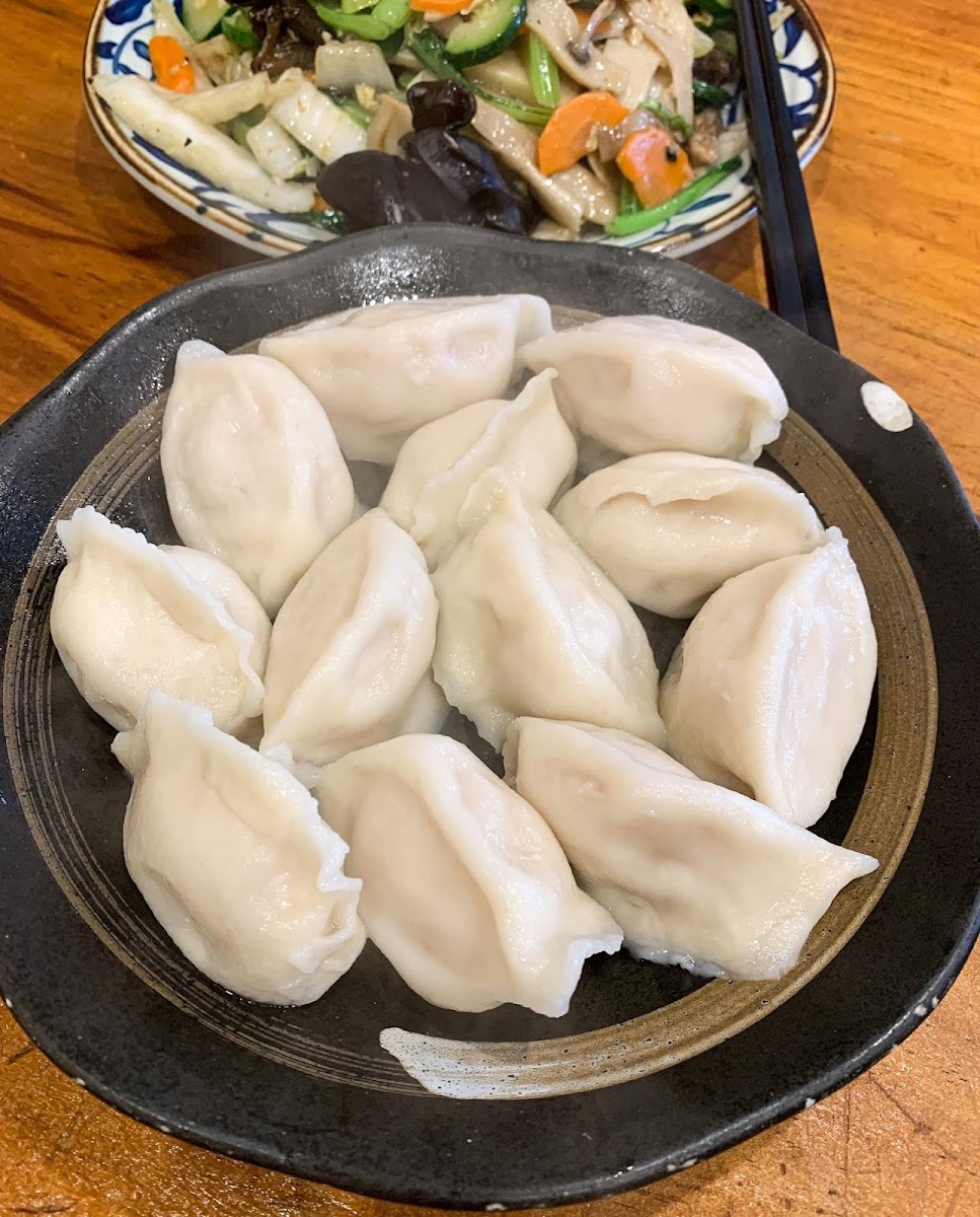 Ramen & Dumpling House - Mt Waverley 香辣小菜馆 - Photo 9