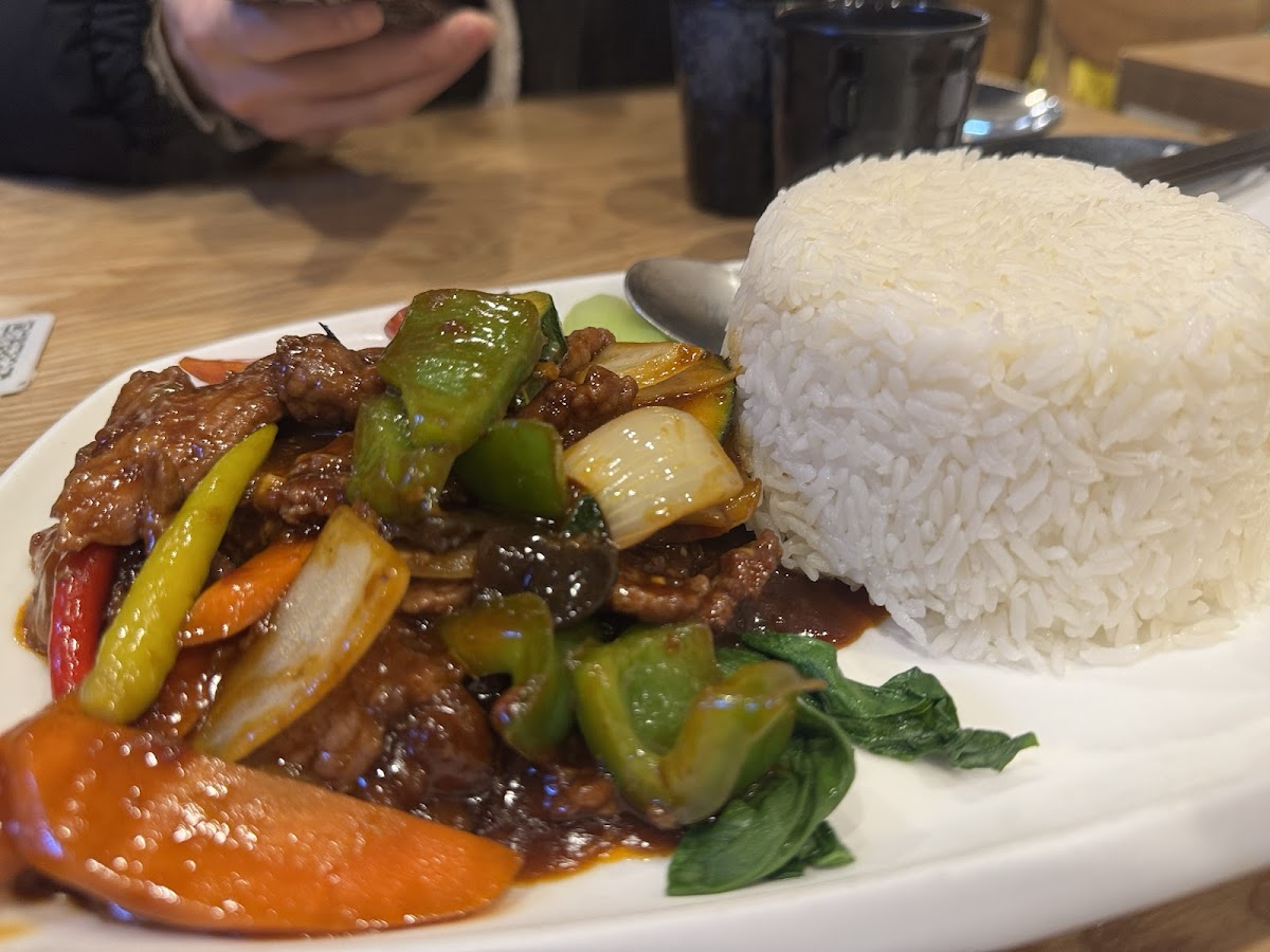 Ramen & Dumpling House - Mt Waverley 香辣小菜馆 - Photo 3