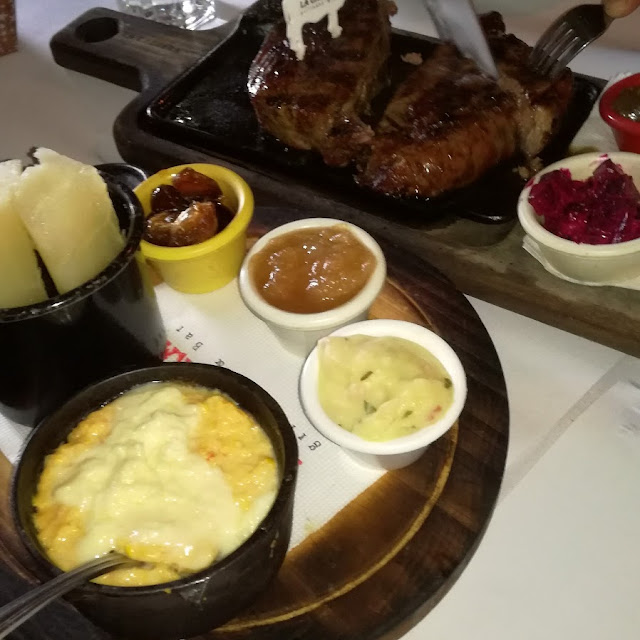 Bife de Chorizo Con Queso Roquefort
