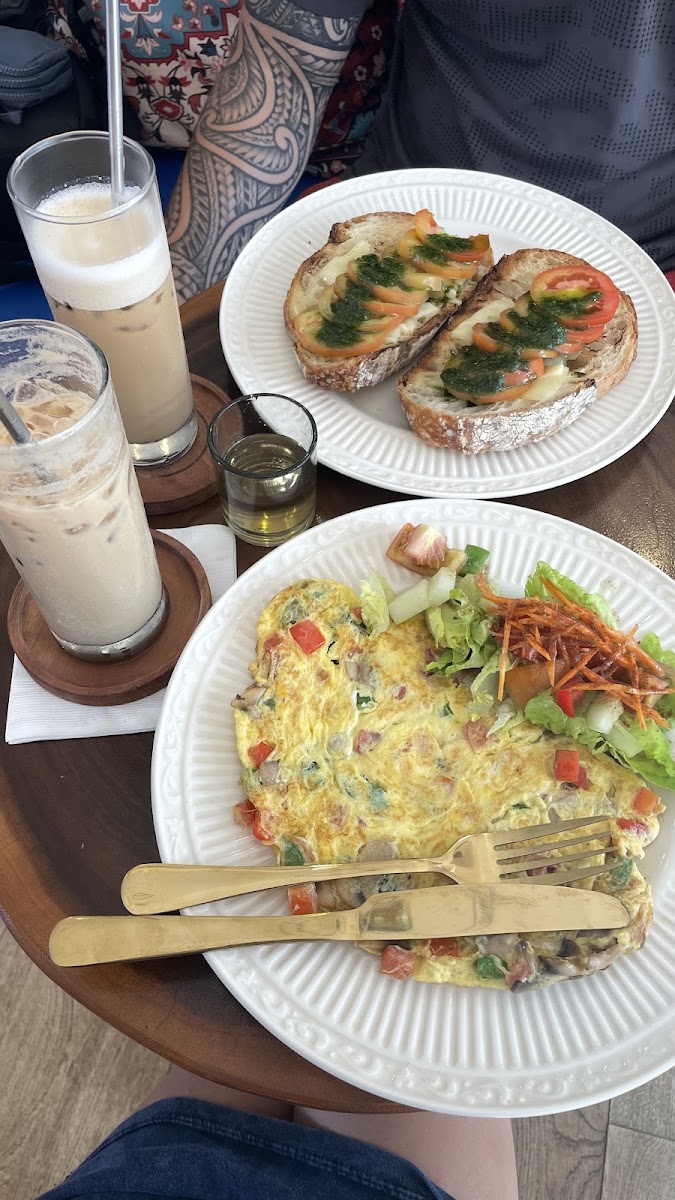 ANDE BALANGAN B'fast-Lunch-Dinner - Photo 8