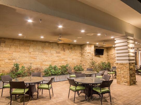 Magnolia bar and Grill