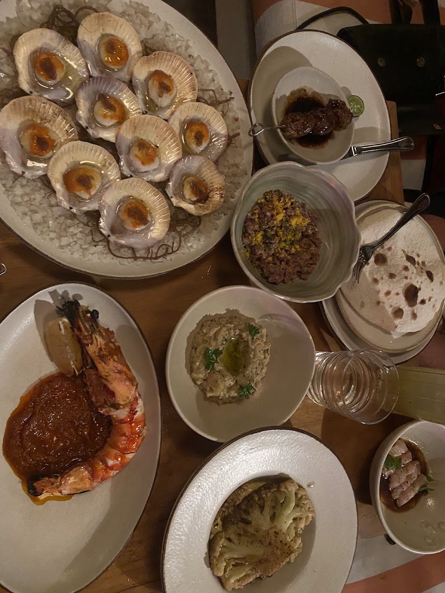 El Bazar Cafe & Restaurant - Photo 9