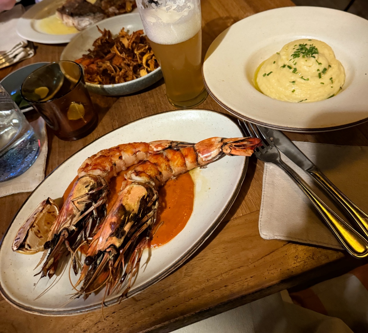 El Bazar Cafe & Restaurant - Photo 3