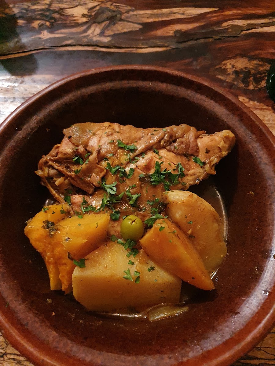 El Bazar Cafe & Restaurant - Photo 8