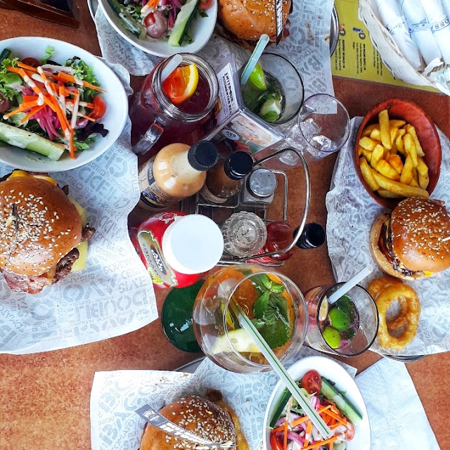 Burger Special