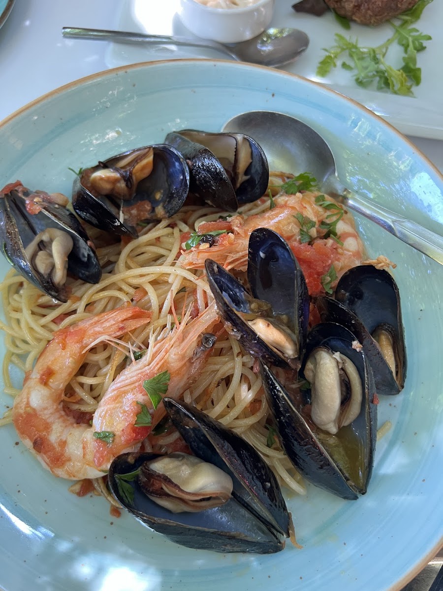 Nireas Restaurant - Photo 4