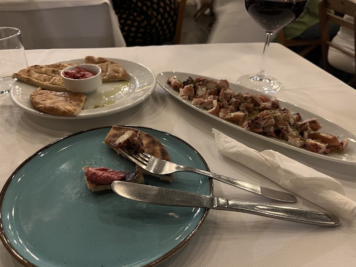 Nireas Restaurant - Photo 7