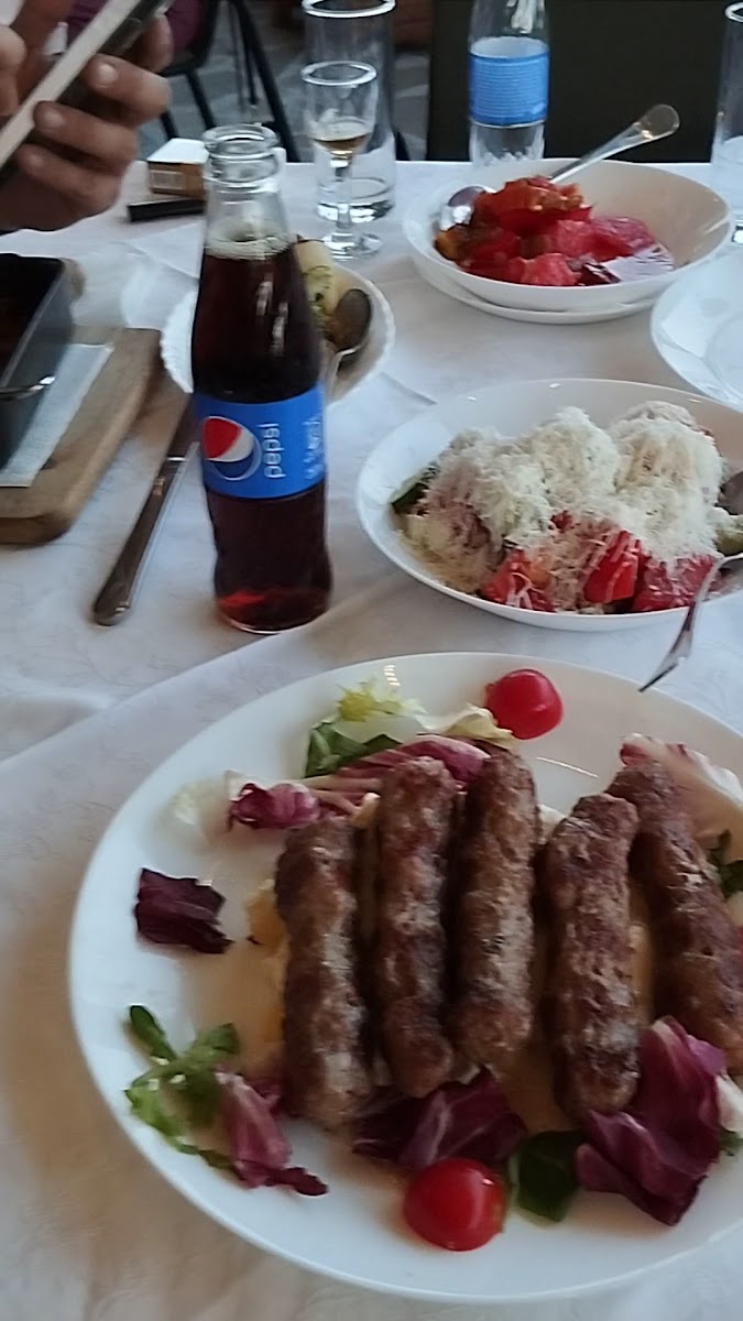 Kafana Mali Pevac - Photo 1