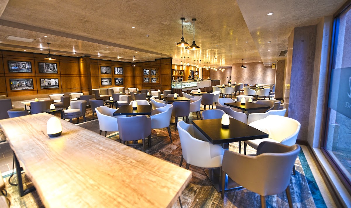 Caramel Cafe & Lounge Acacia