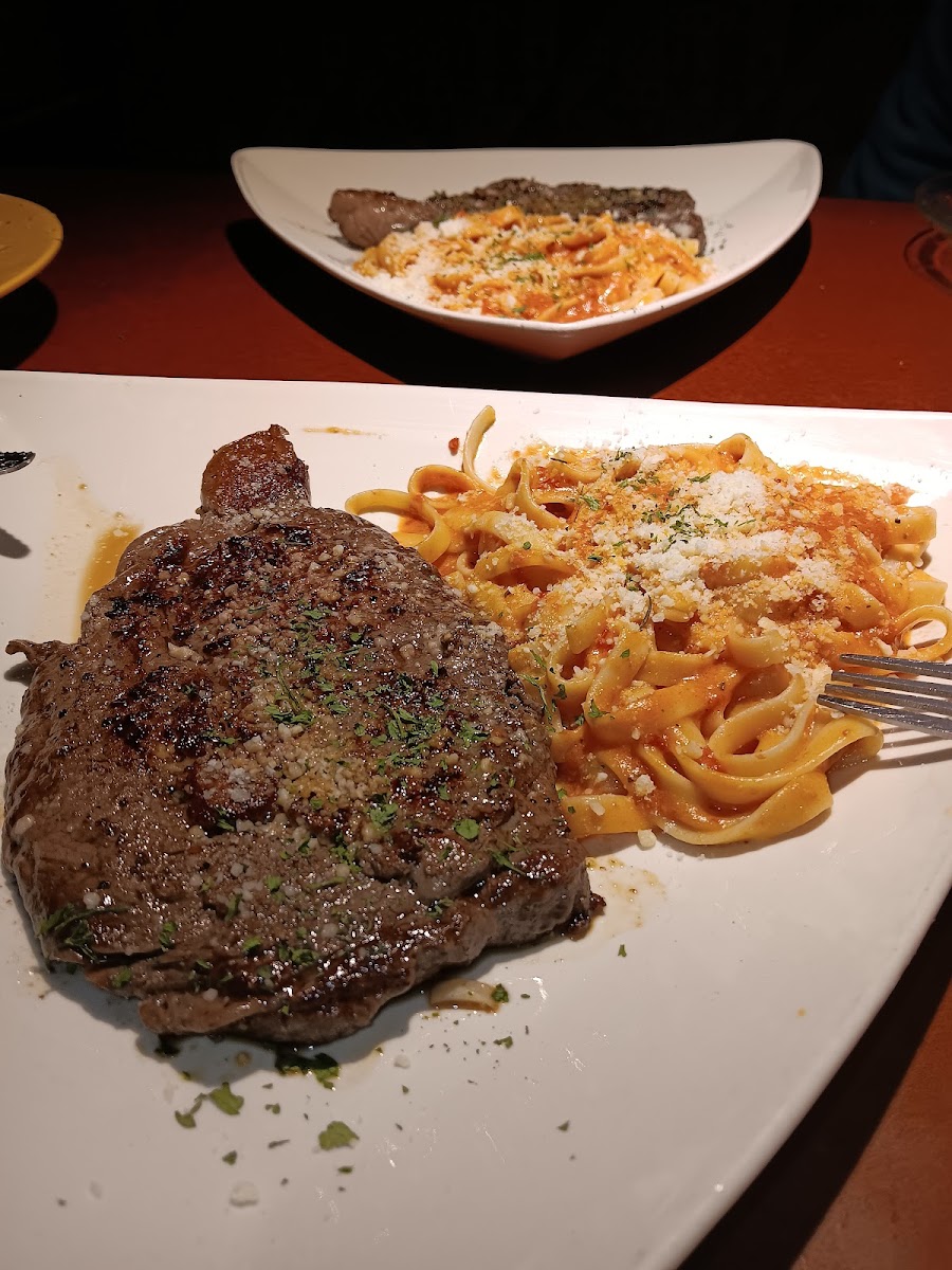 Mike's Italian Restaurant - Photo 9