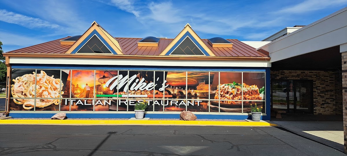 Mike's Italian Restaurant - Photo 6
