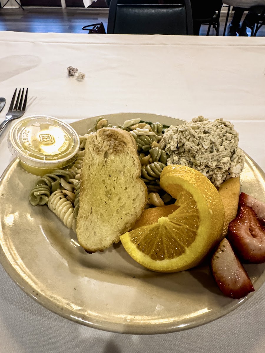 Merci Beaucoup Restaurant - Photo 1