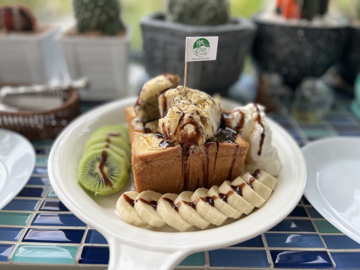 Coconut Cafe - Photo 2