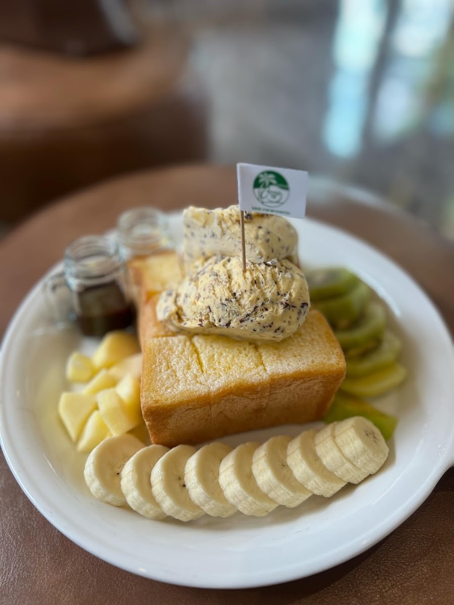 Coconut Cafe - Photo 4