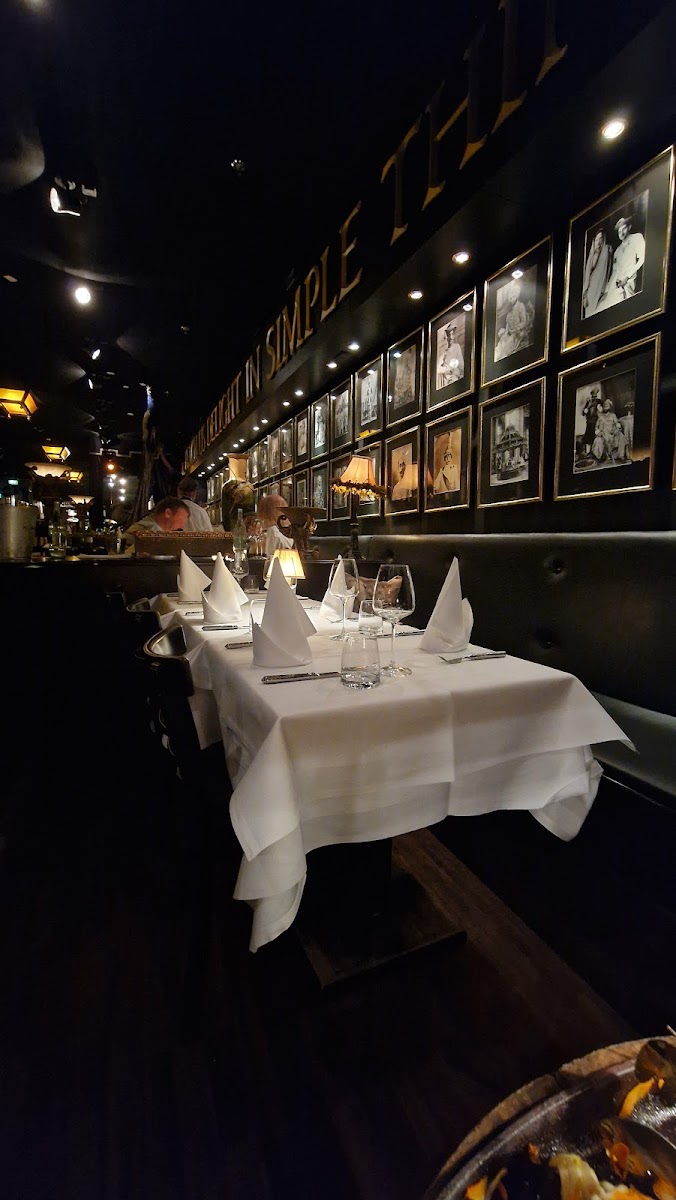 The Ivory Club - Photo 2