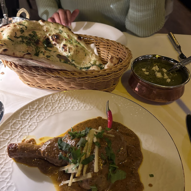 The Sizzling T-Bird - Tandoori Chicken with 3 Currys and Basmati Rice
