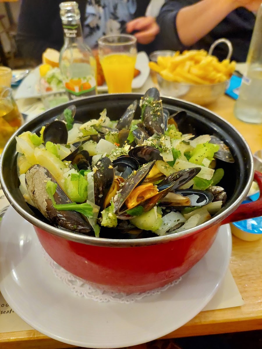Mussel Mongers - Photo 4