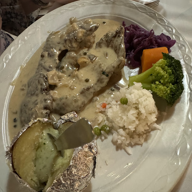 Steak with Mushroom Sauce