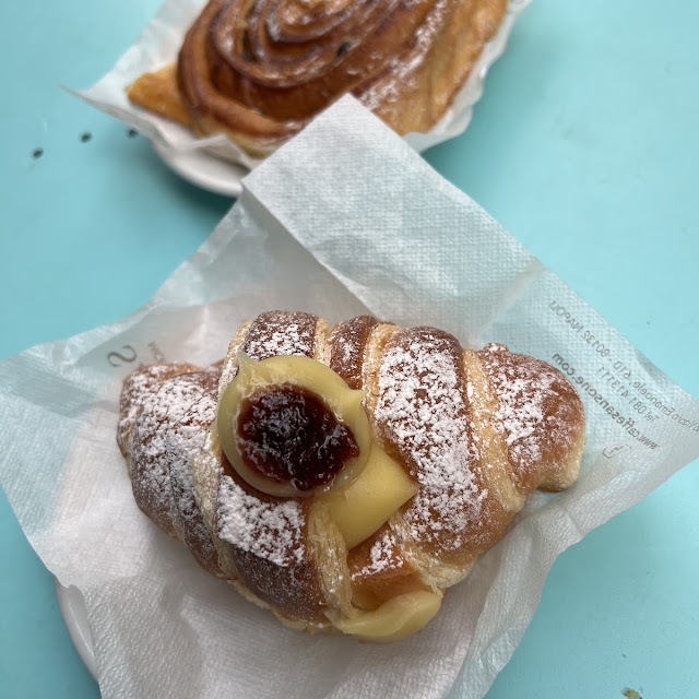 Croissants