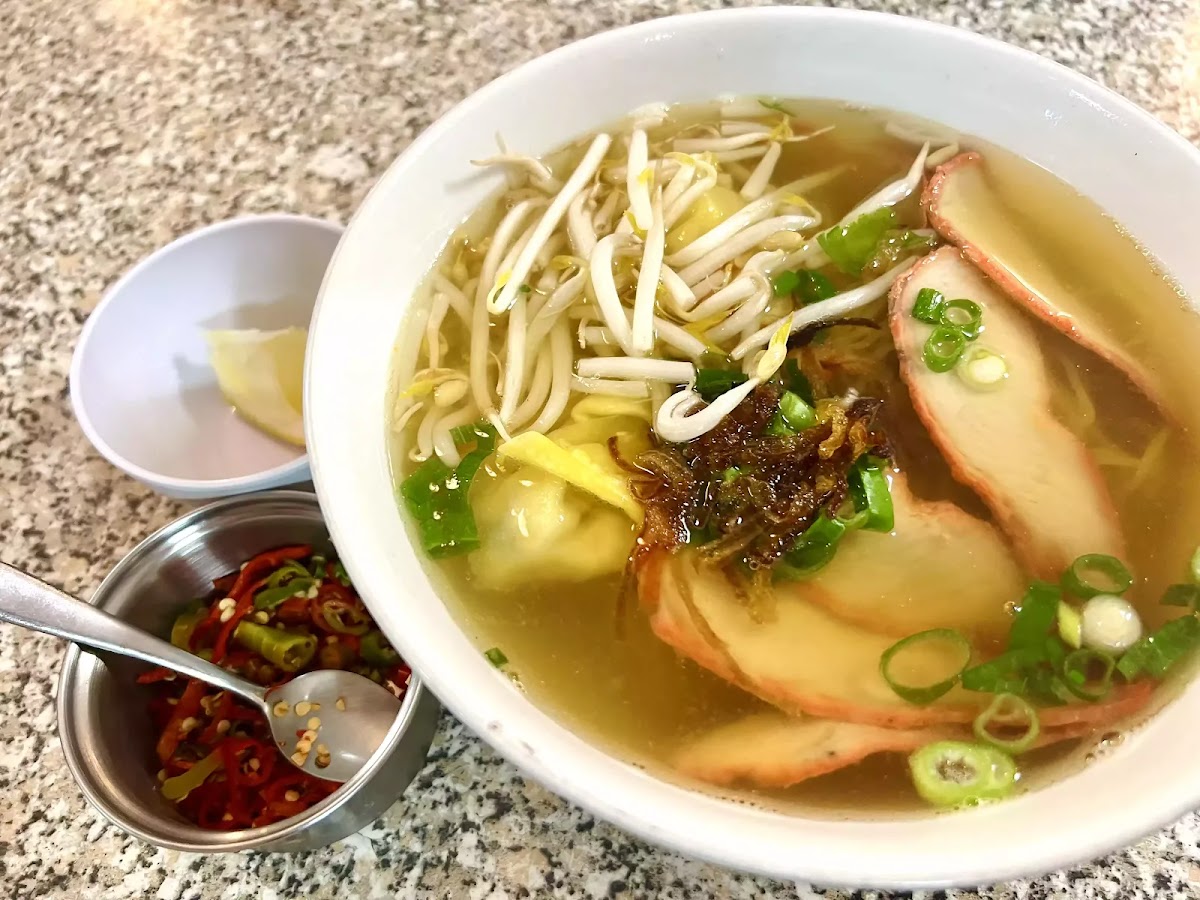 Van Vietnamese Restaurant - Photo 2
