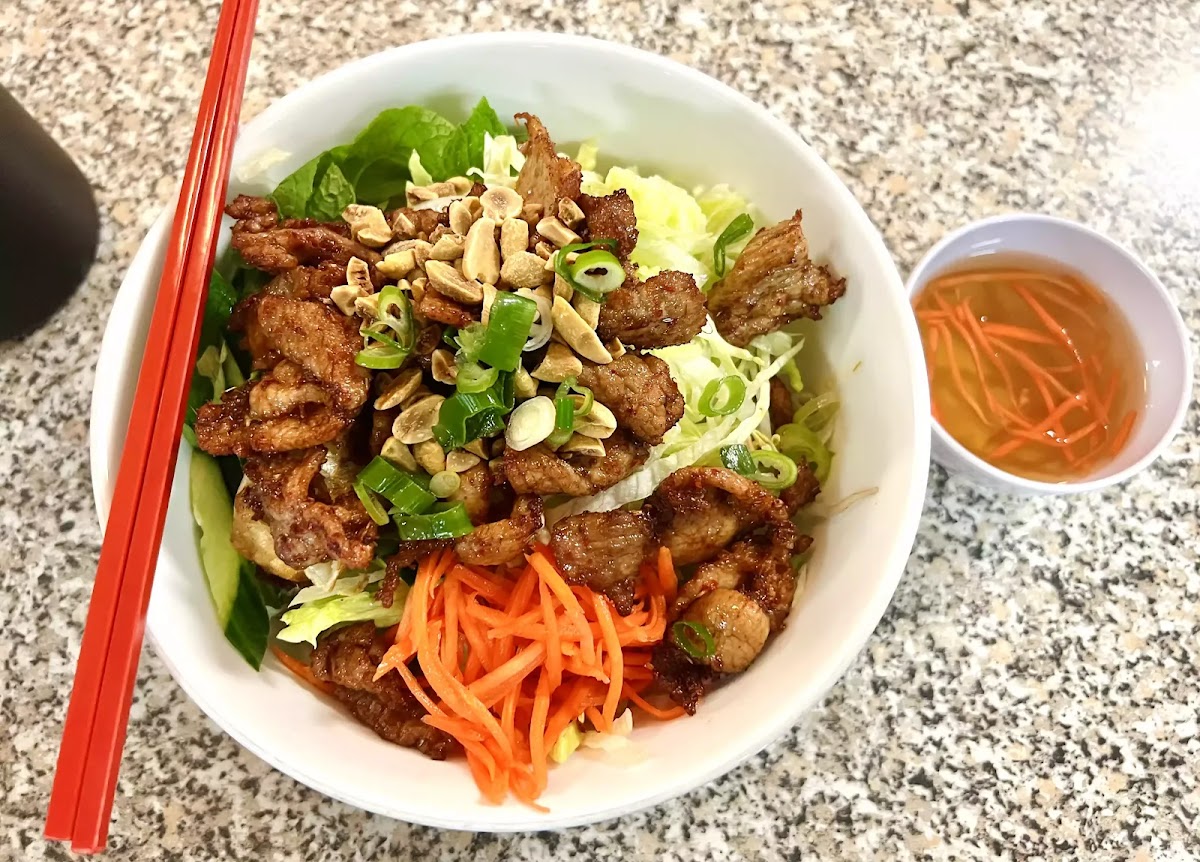 Van Vietnamese Restaurant - Photo 6