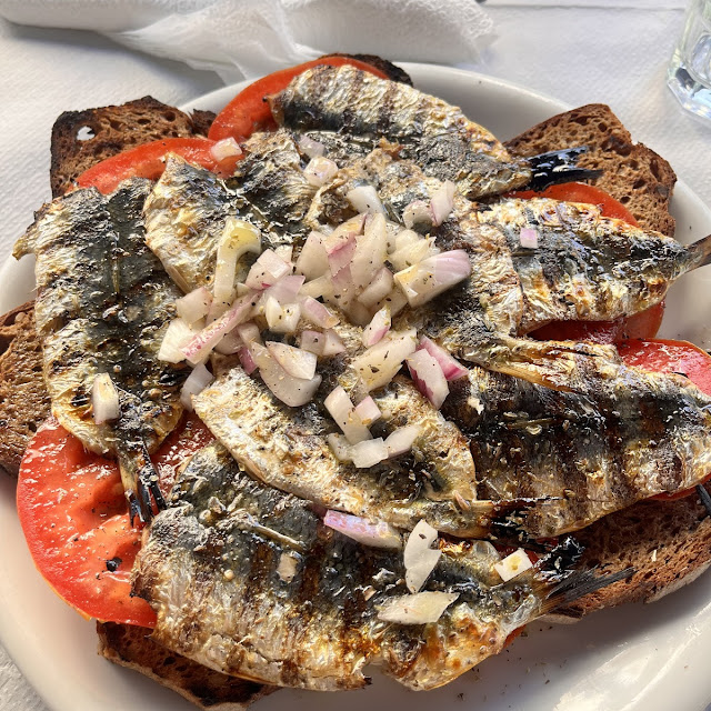 Fresh Sardines Grilled on Bread with Tomato