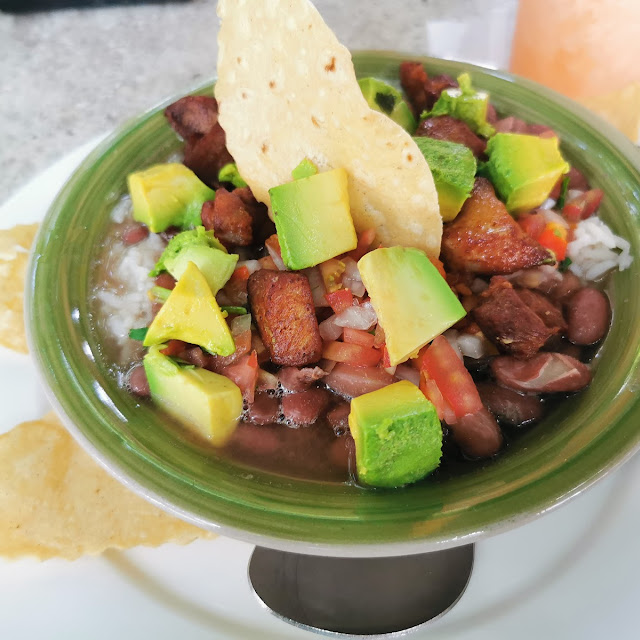 Chifrijo