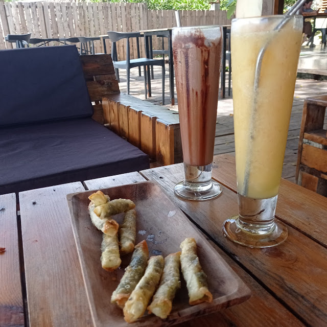 Herbed Cheese Rolls