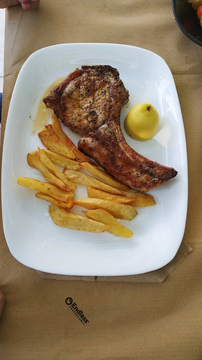 The tavern Barba Tasos - Photo 8