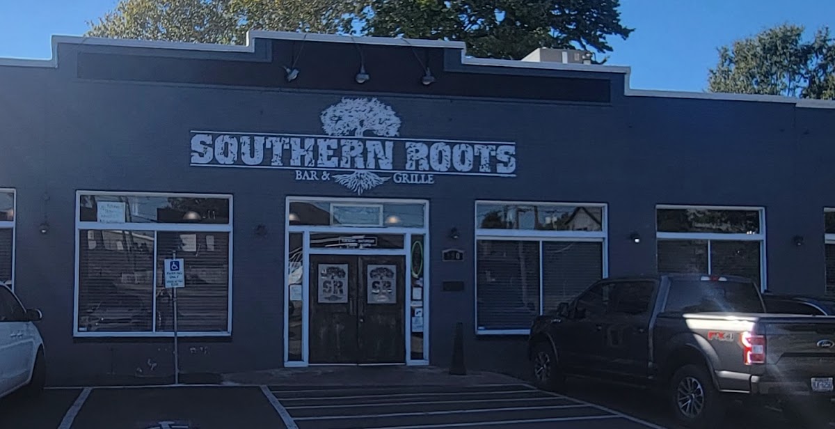 Southern Roots Bar & Grille - Photo 4