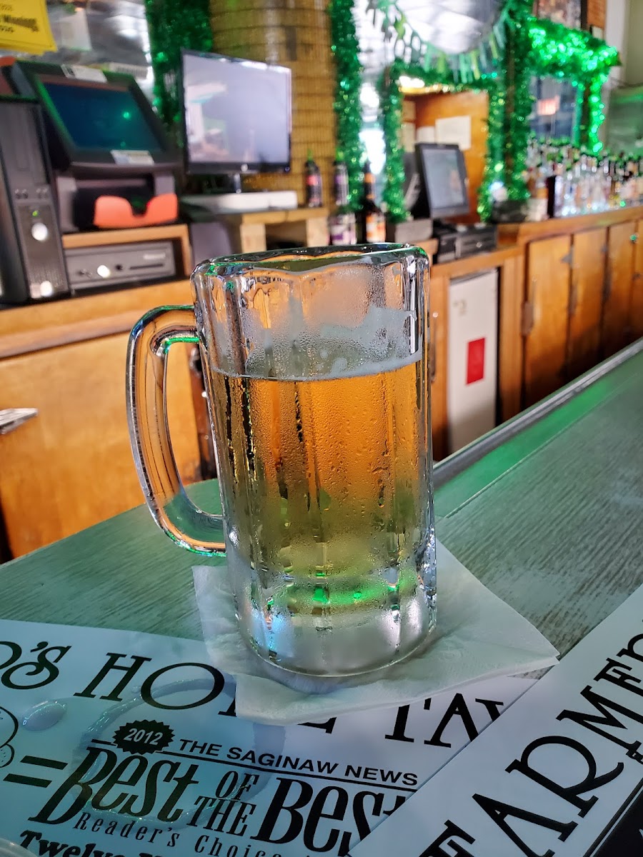 Farmers Home Tavern - Photo 1