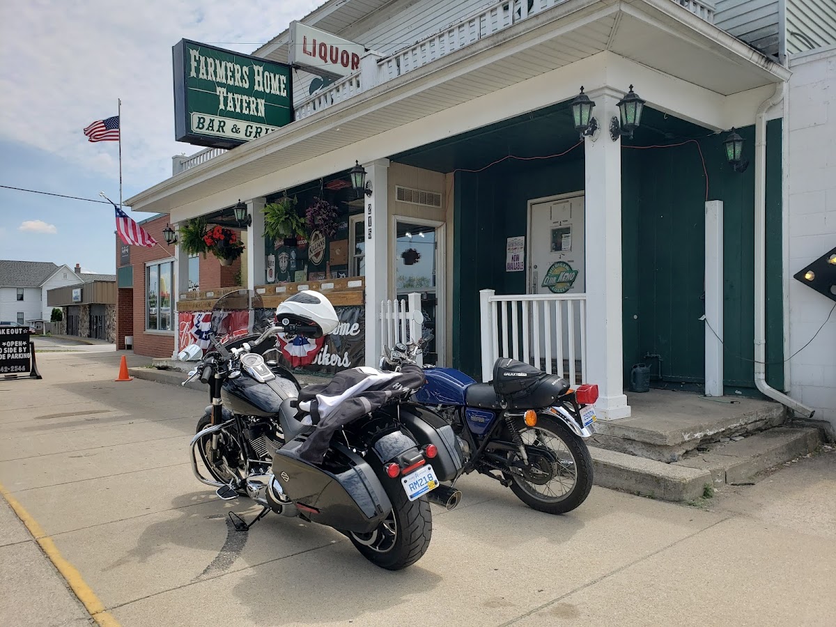 Farmers Home Tavern - Photo 3