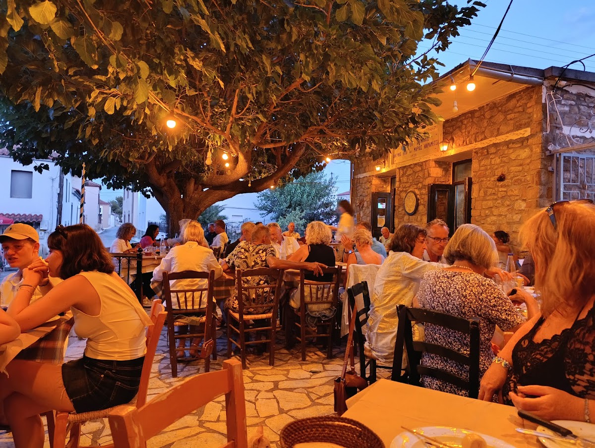 Fotis Restaurant - Photo 3