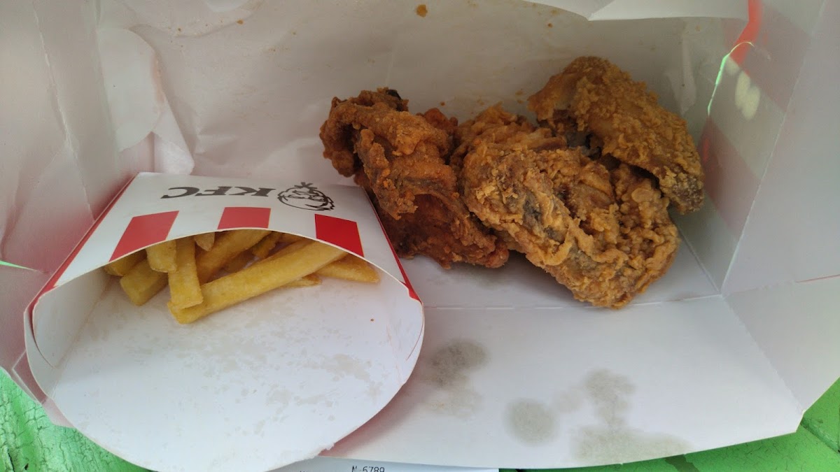 KFC Saunders Beach - Photo 4
