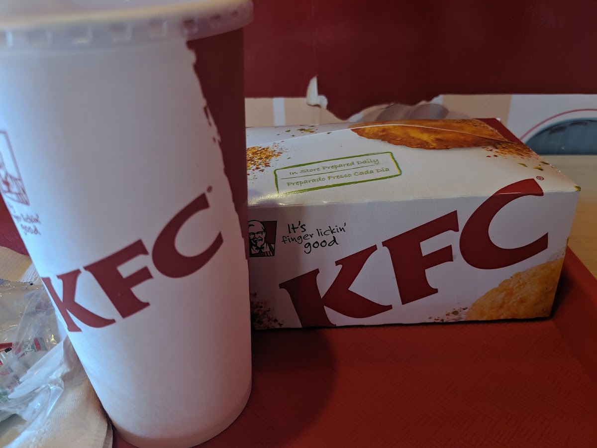 KFC Saunders Beach - Photo 8