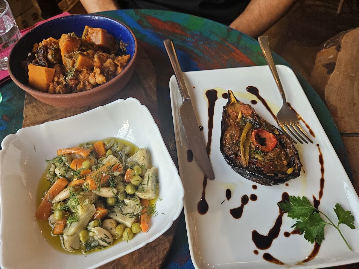 Mitara Cafe & Art - Photo 4