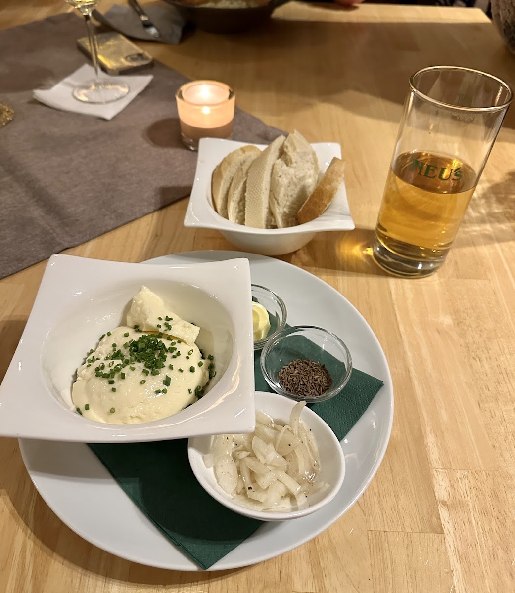 Bistro B10 - Photo 7
