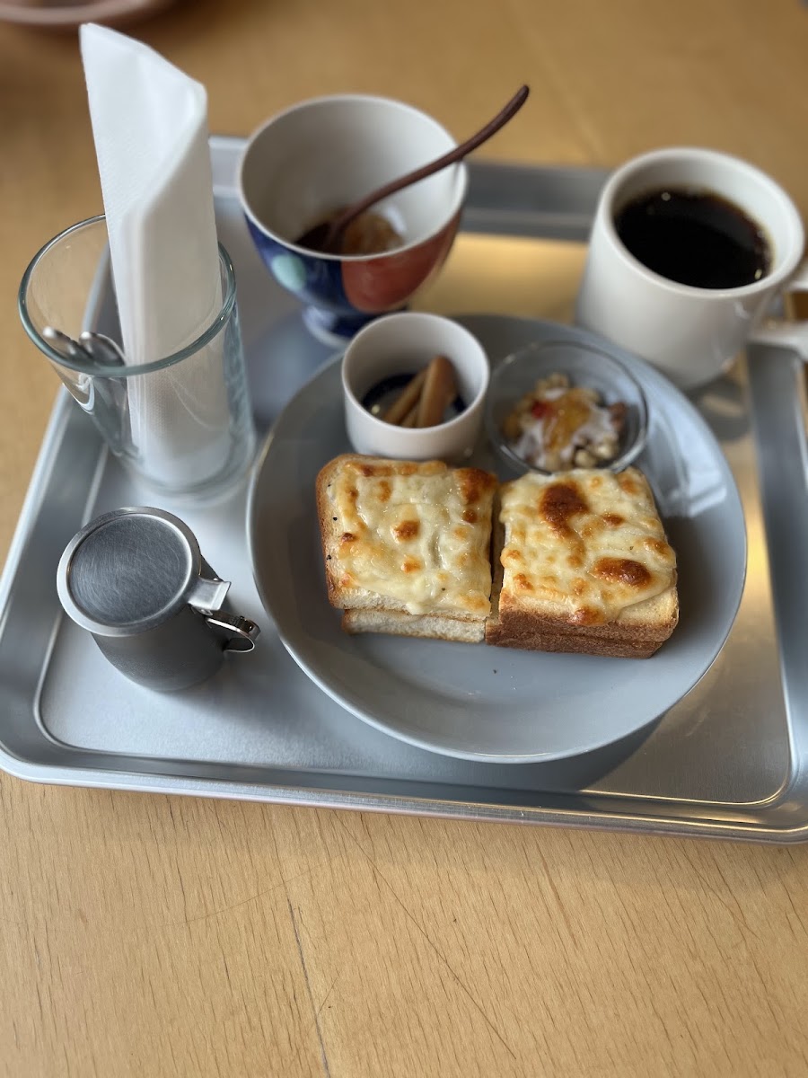 Future 100 Cafe - Photo 6