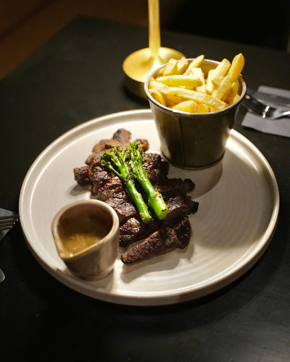 Roca Restaurant & Lounge - Photo 4