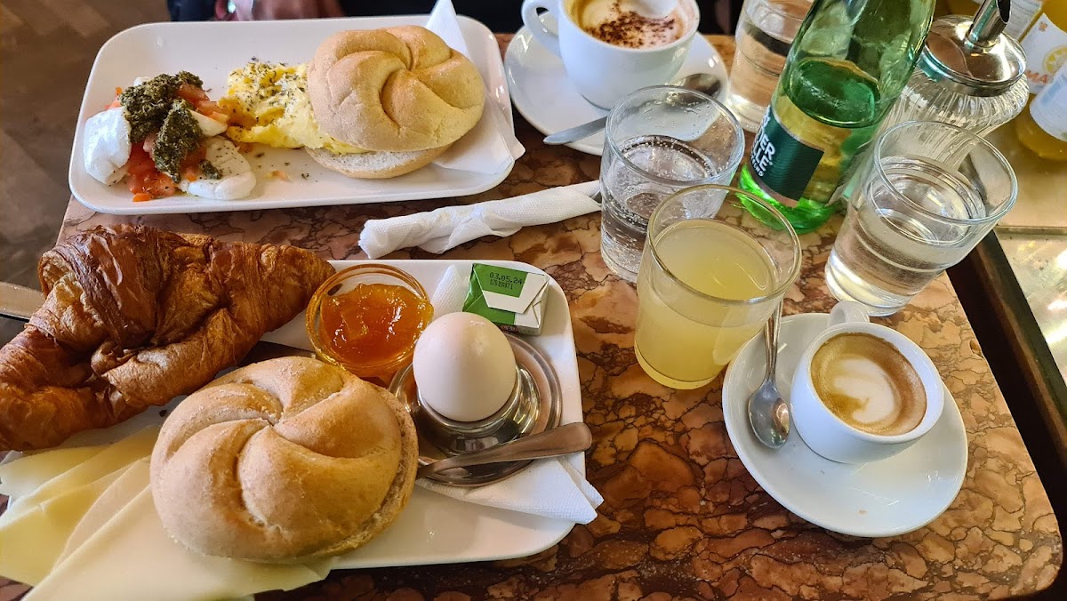 Café Kafka - Photo 2