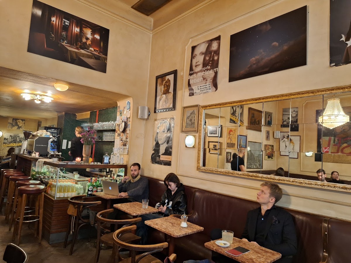 Café Kafka - Photo 3