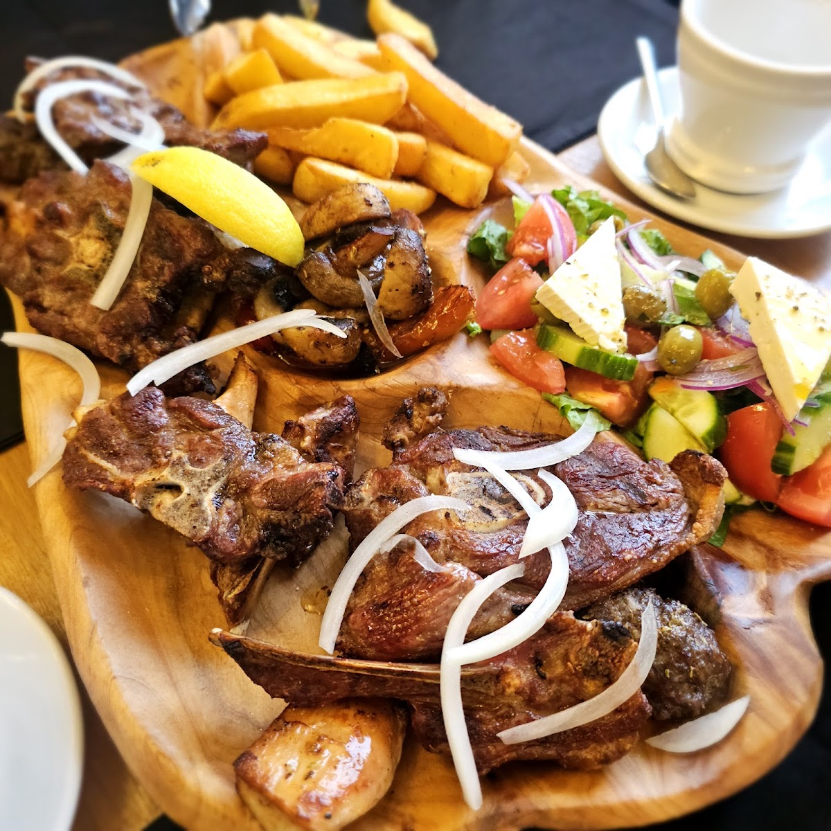 The Illyrians Restaurant & Lounge - Photo 3