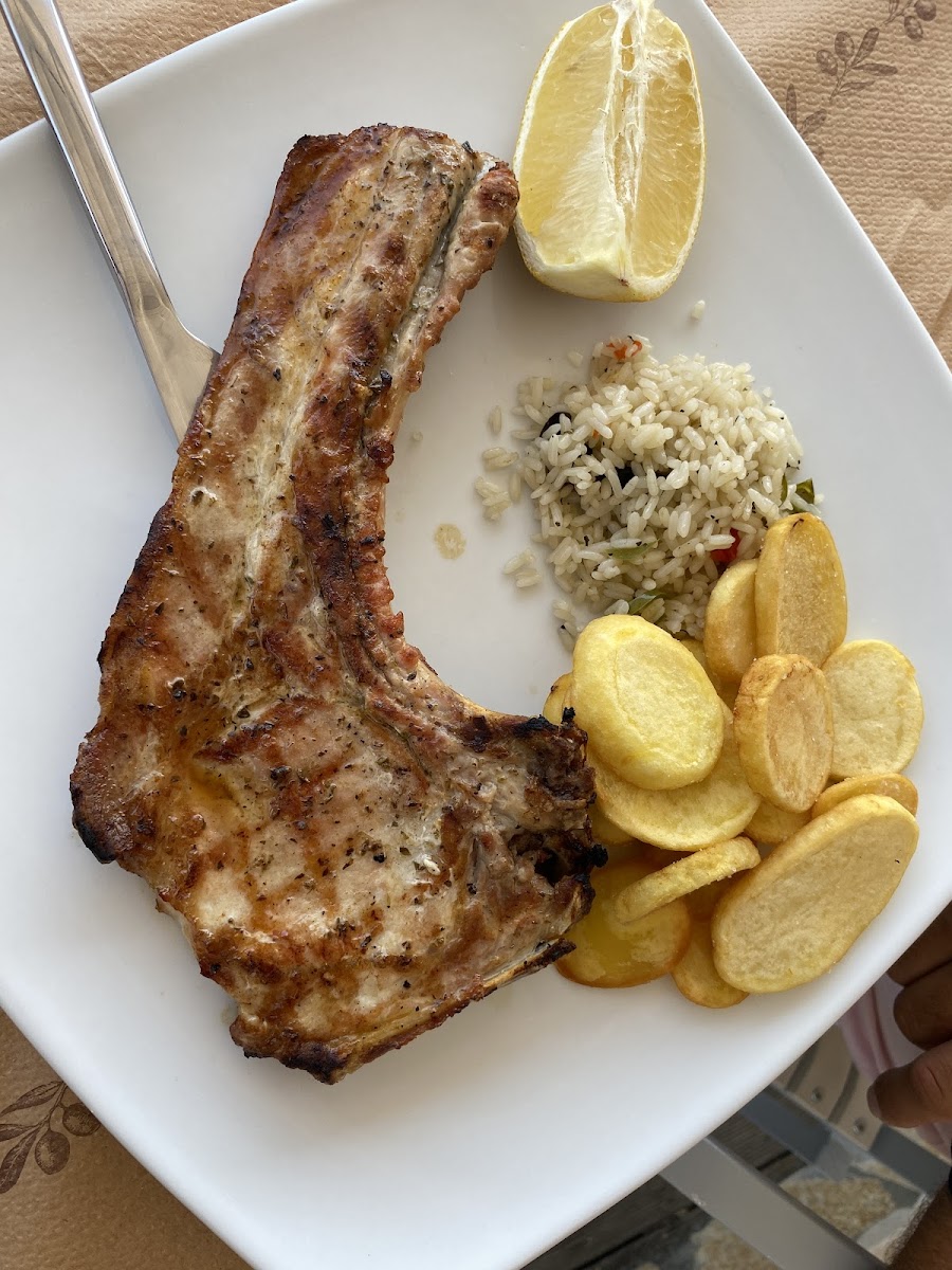 Paliria Seaside Restaurant - Photo 6
